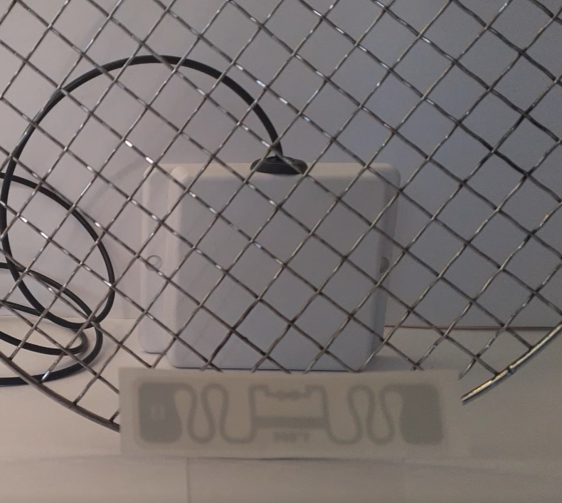 UHF-RF-shielding_metal-mesh.jpg